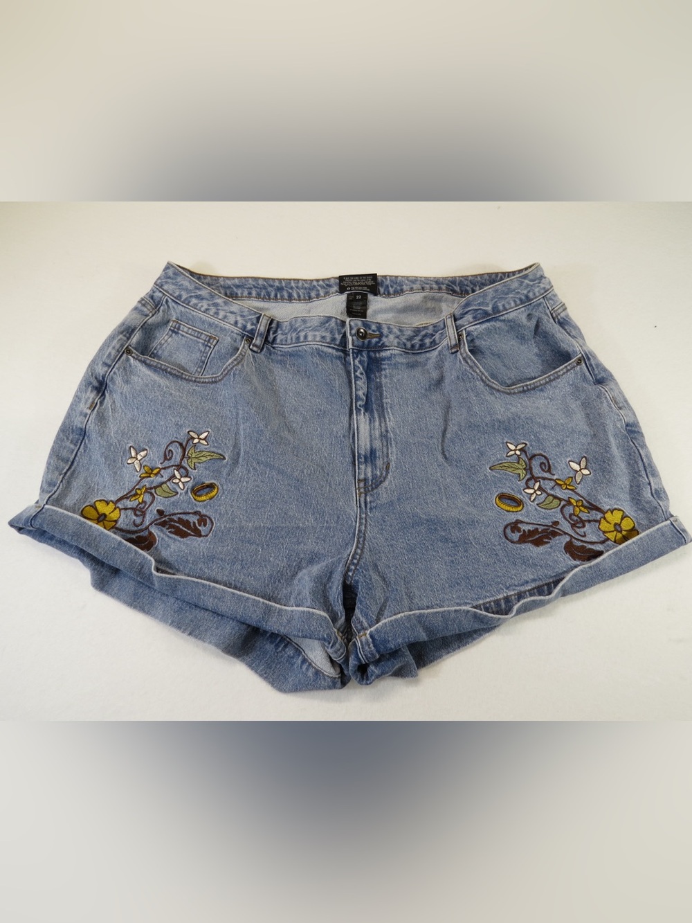 Lord of the rings women’s 22 Embroidered Denim Shorts with Floral Accent